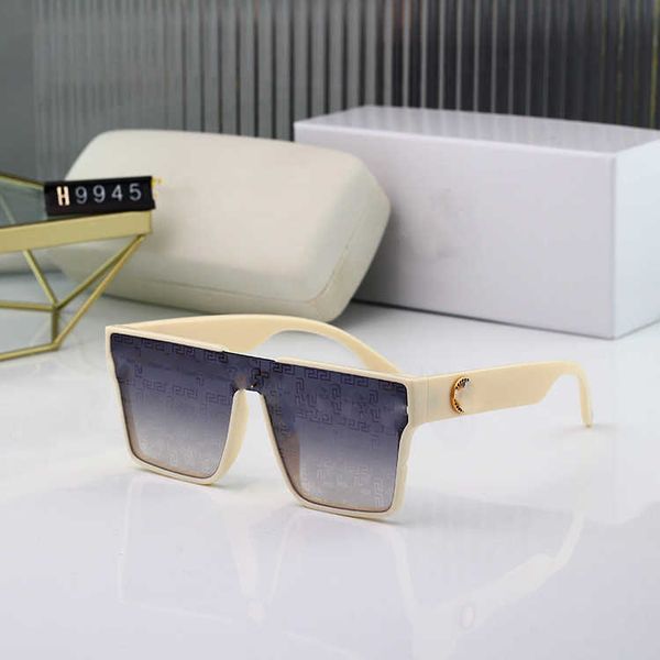 luxurious designer versage sunglass versage womsunglasses ens sage mens punk personality metal frame fashion trend toad fashion 2023, White;black
luxurious designer versage sunglass versage womsunglasses ens sage mens punk personality metal frame fashion trend toad fashion 2023, White;black