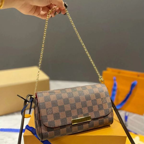 women shoulder ss messenger bags lady 2023 fashion luxury handbags cross body famous designer hasp removable leather straps popular female p
women shoulder ss messenger bags lady 2023 fashion luxury handbags cross body famous designer hasp removable leather straps popular female p
