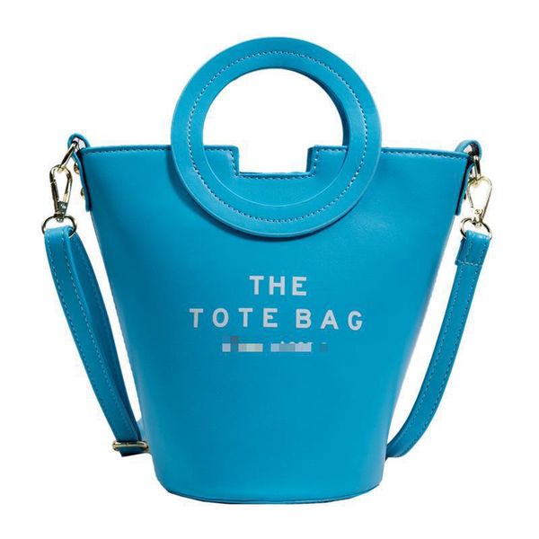 the tote bags designer one shoulder handbags women coin purses tote large capacity casual shopping bag pu crossbody
the tote bags designer one shoulder handbags women coin purses tote large capacity casual shopping bag pu crossbody