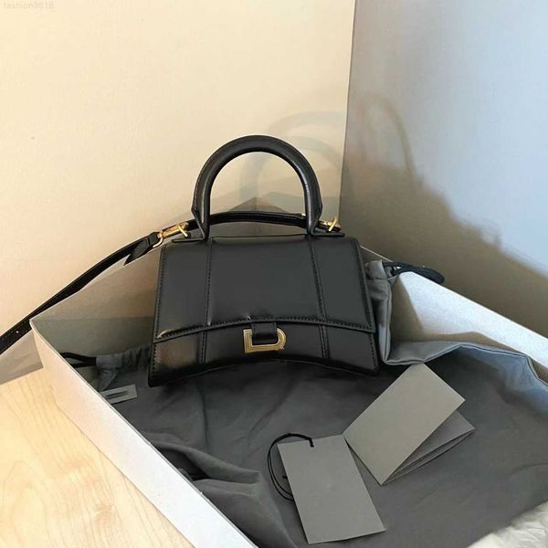 fashion crossbody hourglass evening bags shoulder clutch leather women's tote men wallet travel luxurys designer classic crocodile skin
fashion crossbody hourglass evening bags shoulder clutch leather women's tote men wallet travel luxurys designer classic crocodile skin