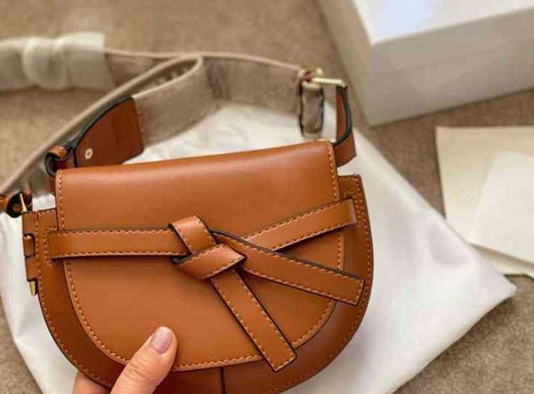bags tote women leather saddle messenger fashion lightweight handbag shoulder brown brand designer crossbody female purses 1225
bags tote women leather saddle messenger fashion lightweight handbag shoulder brown brand designer crossbody female purses 1225