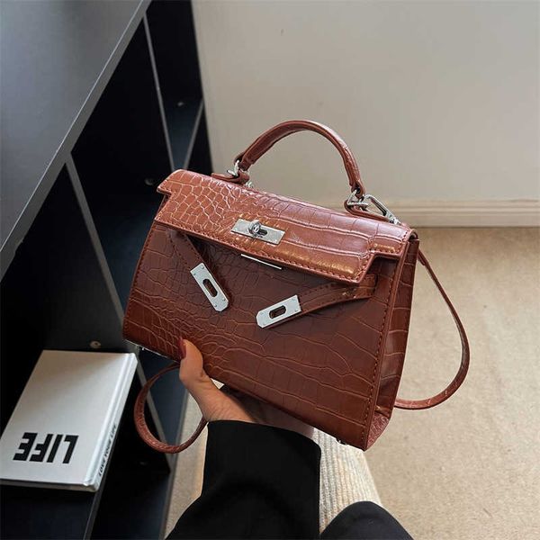 h kelys designer bags western-style texture bag for women in autumn and winter 2023 fashionable new fashion versatile cross-body carry-on
h kelys designer bags western-style texture bag for women in autumn and winter 2023 fashionable new fashion versatile cross-body carry-on