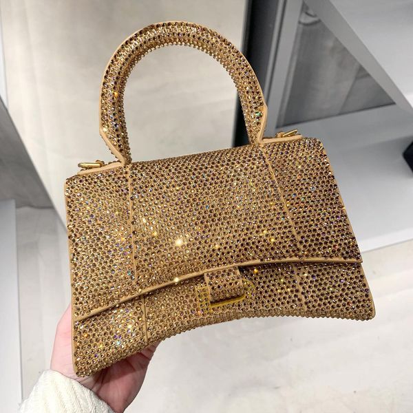 man hourglass inlaid rhinestone diamond tote bags women's glisten clutch crossbody with shoulder strap luxury genuine leather designer
man hourglass inlaid rhinestone diamond tote bags women's glisten clutch crossbody with shoulder strap luxury genuine leather designer