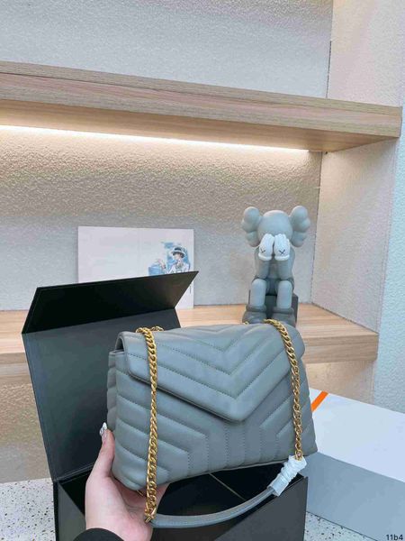new 5a luxury handbag shoulder bag brand loulou y-shaped designer seam leather ladies metal chain black clamshell messenger chain bags box
new 5a luxury handbag shoulder bag brand loulou y-shaped designer seam leather ladies metal chain black clamshell messenger chain bags box