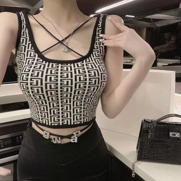 2023 spring and summer cross black and white contrast knitted sling ladies tank vintage letter jacquard sleeveless temperament top
2023 spring and summer cross black and white contrast knitted sling ladies tank vintage letter jacquard sleeveless temperament top