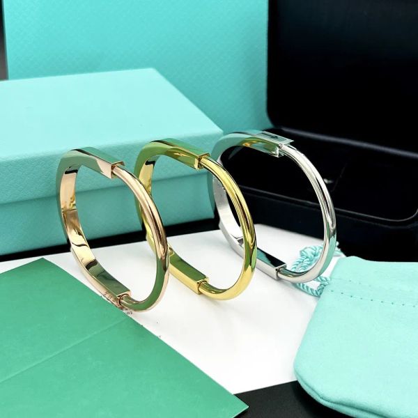 female bracelet designer love bracelet luxury gold and silver bracelet fashion bracelet titanium alloy gold plating process never fades not, Black
female bracelet designer love bracelet luxury gold and silver bracelet fashion bracelet titanium alloy gold plating process never fades not, Black