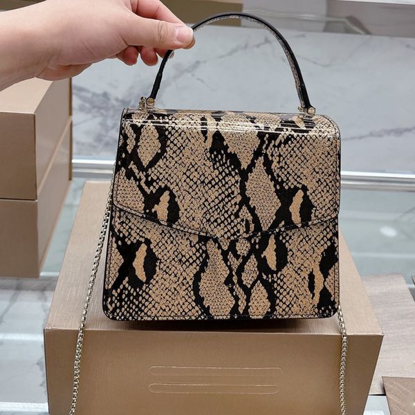 luxury designer handbag classic tote bag enamelled snake head python pattern large capacity pack shoulder lady wallet messenger chain handle
luxury designer handbag classic tote bag enamelled snake head python pattern large capacity pack shoulder lady wallet messenger chain handle