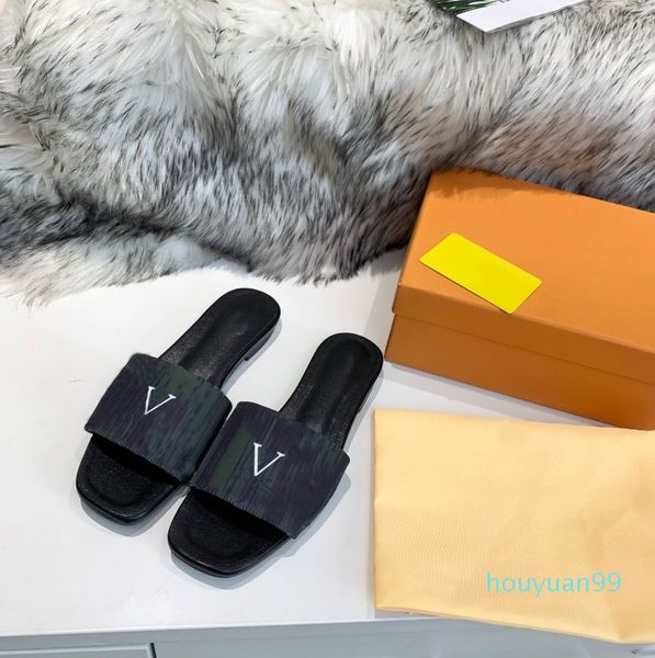 designer luxury women men lock it sandals slippers leather slipper classics flat heel sandal summer ladies comfoetable shoes, Black
designer luxury women men lock it sandals slippers leather slipper classics flat heel sandal summer ladies comfoetable shoes, Black