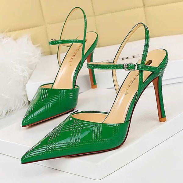 shoes new designer women pumps embroidery thread patent leather women heels stilettos party shoes heeled sandals 230307, Black
shoes new designer women pumps embroidery thread patent leather women heels stilettos party shoes heeled sandals 230307, Black