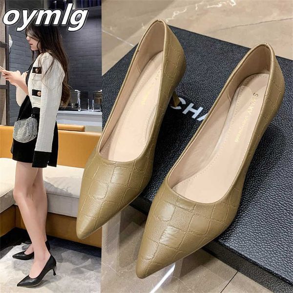 niche apricot retro high heels women's temperament single shoes new mid-heel stilettos pointed toe 230304, Black
niche apricot retro high heels women's temperament single shoes new mid-heel stilettos pointed toe 230304, Black