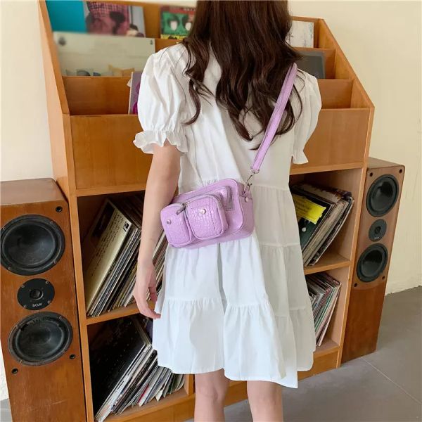 new 2021 womens small crocodile pattern shoulder bag retro mini chest motorcycle bag portable handbag and purse female luxury, Black;red
new 2021 womens small crocodile pattern shoulder bag retro mini chest motorcycle bag portable handbag and purse female luxury, Black;red