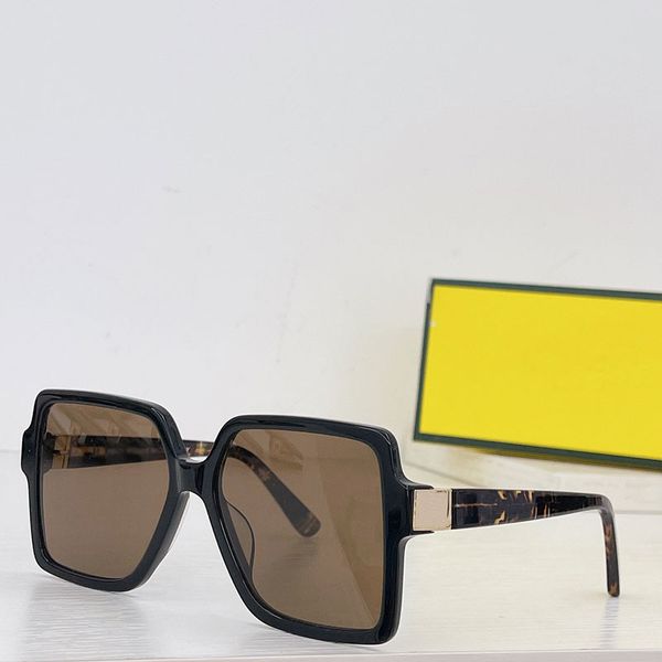 2023 designer men and women sunglass sunglasses summer fashion ff0566/s new classic unique design sunglasses quality luxury protective glass, White;black
2023 designer men and women sunglass sunglasses summer fashion ff0566/s new classic unique design sunglasses quality luxury protective glass, White;black