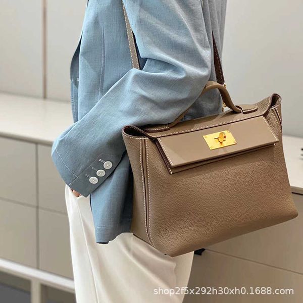 h 2424 advanced handbag first layer cowhide women s andmade wax thread 2424 family dumpling single shoulder messenger
h 2424 advanced handbag first layer cowhide women s andmade wax thread 2424 family dumpling single shoulder messenger