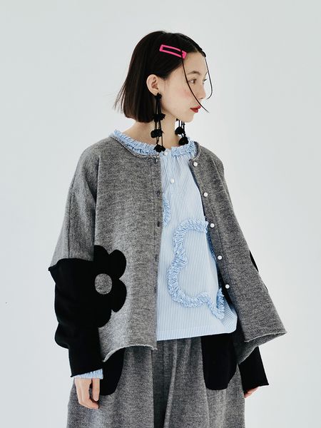 women's jackets imakokoni's original design cardigan coat cashmere autumn winter flower splicing knitted warm gray casual fashion, Black;brown
women's jackets imakokoni's original design cardigan coat cashmere autumn winter flower splicing knitted warm gray casual fashion, Black;brown