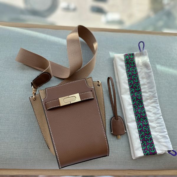 fashion bags women bag geninue leather bucket bags wide strap crossbody bags designer shoulderbag mini phone crossbags lady mini totes bags
fashion bags women bag geninue leather bucket bags wide strap crossbody bags designer shoulderbag mini phone crossbags lady mini totes bags