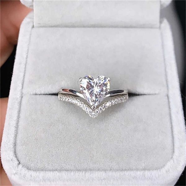 band rings fashion luxury shining heart zircon ring for women classic wedding engagement charm ring simple design delicate jewelry gifts aa2, Silver
band rings fashion luxury shining heart zircon ring for women classic wedding engagement charm ring simple design delicate jewelry gifts aa2, Silver