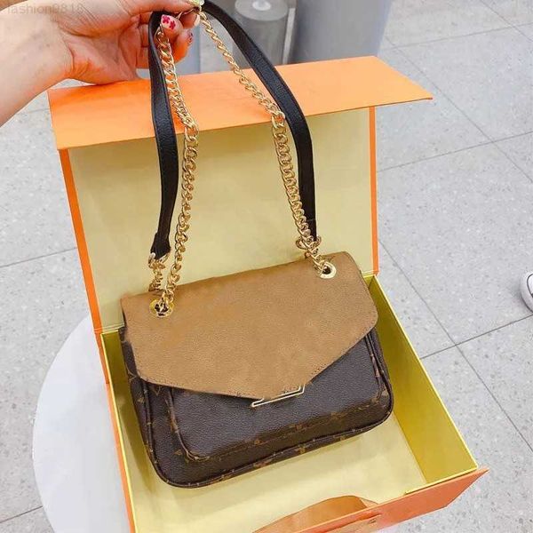 2023 luxury brand classical retro shackle contrast color shoulder messenger bags purse satchel handbag girl fashion trend bag shopping
2023 luxury brand classical retro shackle contrast color shoulder messenger bags purse satchel handbag girl fashion trend bag shopping
