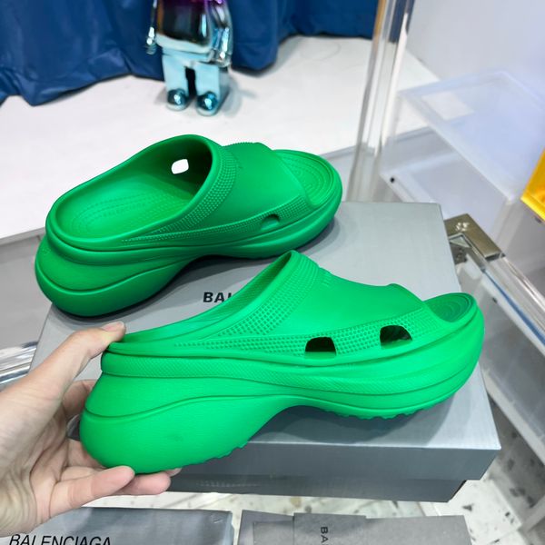 2023 year summer new women and mens designer slippers sport high beautiful desert sand slides beach vermillion outdoor slippers sandals, Black
2023 year summer new women and mens designer slippers sport high beautiful desert sand slides beach vermillion outdoor slippers sandals, Black