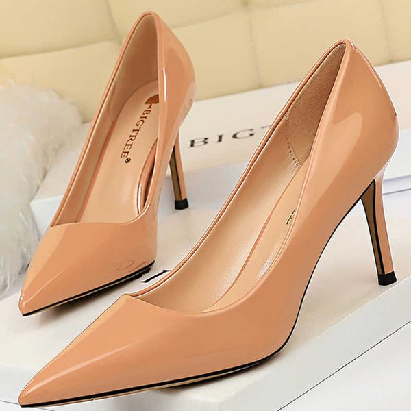 shoes glossy patent leather women's pumps professional ol high heels stiletto ladies shoes plus size 43 all-match heels 230307, Black
shoes glossy patent leather women's pumps professional ol high heels stiletto ladies shoes plus size 43 all-match heels 230307, Black