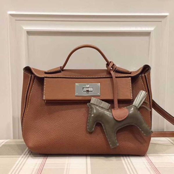 h 2424 advanced handbag 2023 new togo layer cowhide cover type single shoulder portable cross body women s 24/24
h 2424 advanced handbag 2023 new togo layer cowhide cover type single shoulder portable cross body women s 24/24