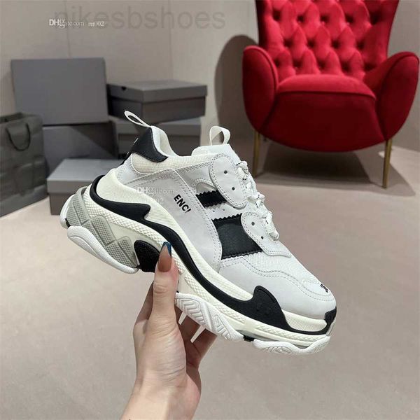 designer triple s running shoes fashion sneakers womens luxury balencaigaity schuhe sports shoe chaussures casual trainer classic sneaker
designer triple s running shoes fashion sneakers womens luxury balencaigaity schuhe sports shoe chaussures casual trainer classic sneaker