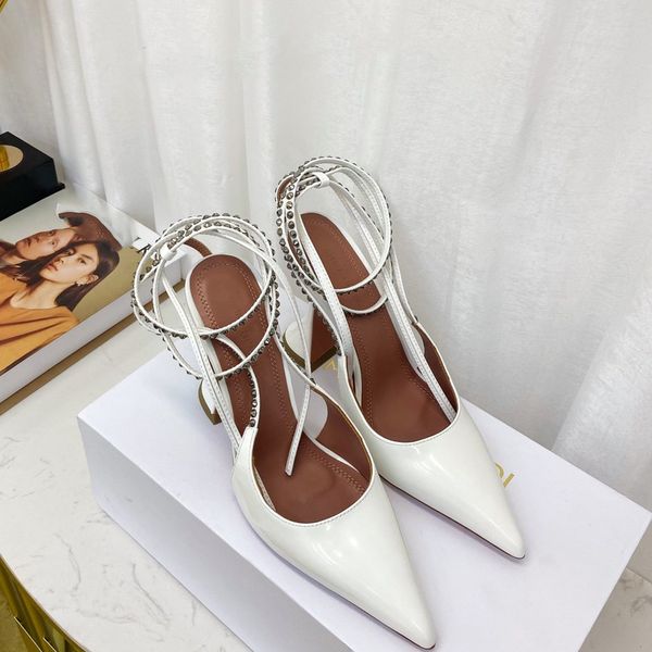 fashion dress shoes 2023 amina muaddi women leather high heel metal buckle letter logo wedding party business casual flat shoes 01-011, Black
fashion dress shoes 2023 amina muaddi women leather high heel metal buckle letter logo wedding party business casual flat shoes 01-011, Black