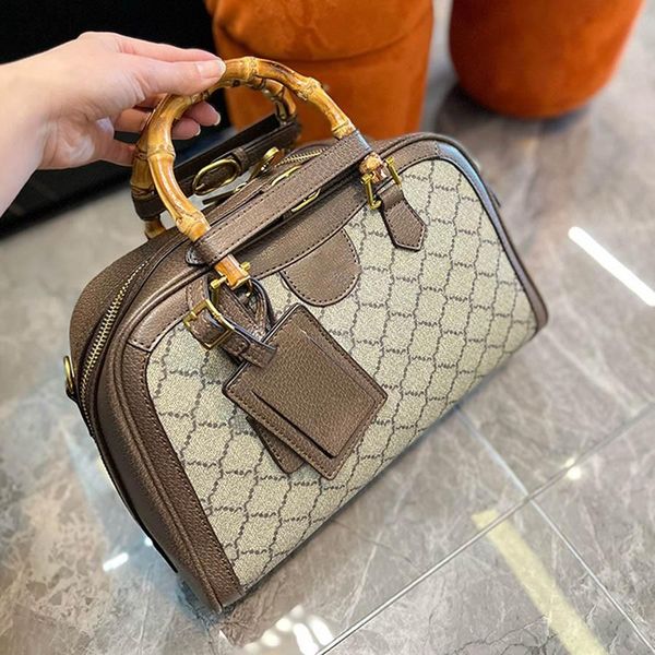 designer tote bags luxury 2023 handbag large capacity bag womens crossbody fashion shopping bag three styles
designer tote bags luxury 2023 handbag large capacity bag womens crossbody fashion shopping bag three styles