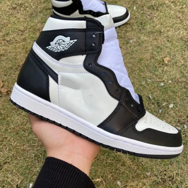 sale release shoes bred patent high 1 1s basketball shoes mens sneakers heritage dark mocha bordeaux hyper royal panda black white basketbal
sale release shoes bred patent high 1 1s basketball shoes mens sneakers heritage dark mocha bordeaux hyper royal panda black white basketbal