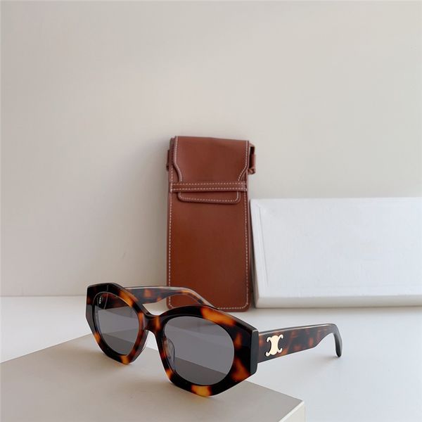 retro brand luxury sunglasses for women ladies mens designers men aesthetic eyewear with uv400 cat eye design sun glasses match original cas, White;black
retro brand luxury sunglasses for women ladies mens designers men aesthetic eyewear with uv400 cat eye design sun glasses match original cas, White;black