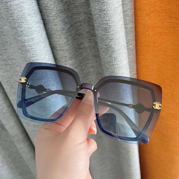 luxurious designer channel sunglass chanei mens womens sunglasses style big frame fashionable small fragrant red light luxury 2023, White;black
luxurious designer channel sunglass chanei mens womens sunglasses style big frame fashionable small fragrant red light luxury 2023, White;black