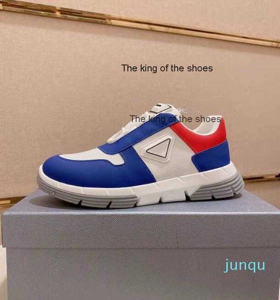 sporty-fashion enamel triangle prax 01 sneakers men re-nylon brushed leather white black technical materials casual walking eu38-46
sporty-fashion enamel triangle prax 01 sneakers men re-nylon brushed leather white black technical materials casual walking eu38-46