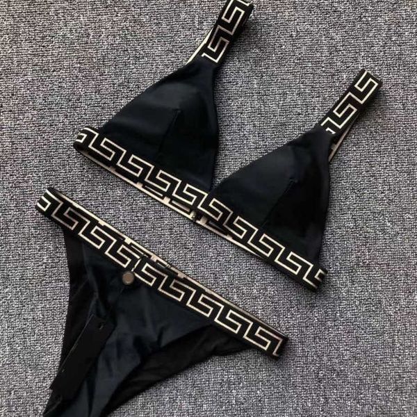 23ss women designer brand split swimsuit bikini beach swimming bra suit european and american style women clothing a1, White;black
23ss women designer brand split swimsuit bikini beach swimming bra suit european and american style women clothing a1, White;black