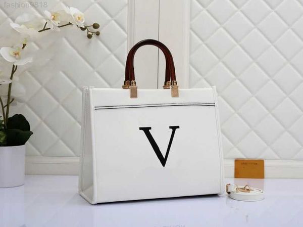 womens bag new onthego european and american fashion versatile texture printed tote fashion shoulder large capacity louiseity vuttons
womens bag new onthego european and american fashion versatile texture printed tote fashion shoulder large capacity louiseity vuttons