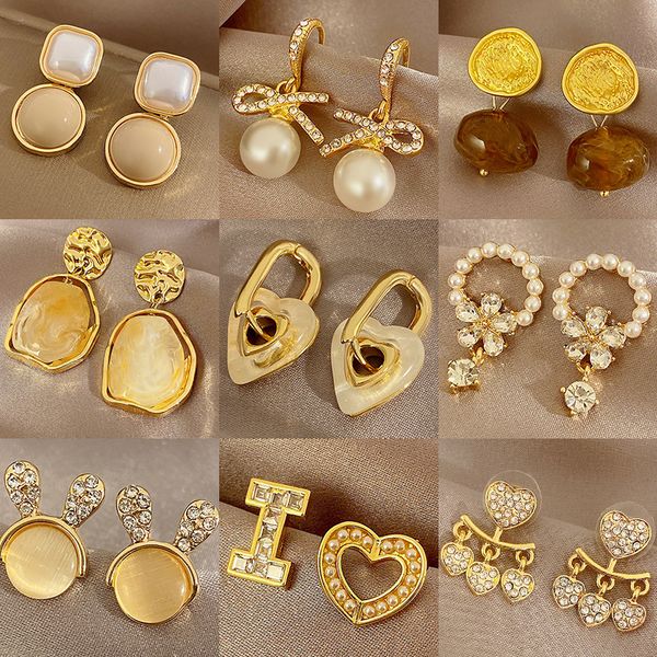 korean white pearl drop earrings for women shiny crystal exquisite earrings wedding party engagement jewelry, Golden;silver
korean white pearl drop earrings for women shiny crystal exquisite earrings wedding party engagement jewelry, Golden;silver