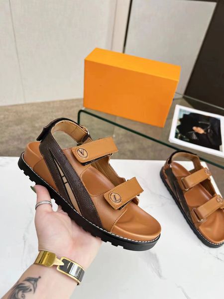 2023 women sandals slingback platform dad slides summer beach buckle strap soft chunky heel sports shoes woman flat 35-42, Black
2023 women sandals slingback platform dad slides summer beach buckle strap soft chunky heel sports shoes woman flat 35-42, Black