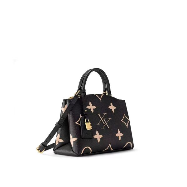 designer leather shoulder bag stylish original high-quality for women perfect for any occasion
designer leather shoulder bag stylish original high-quality for women perfect for any occasion