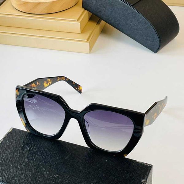 Summer mens and womens Sunglasses Luxury Drand Fashion Designer spr15w vintage travel shopping Leisure sunshade
Summer mens and womens Sunglasses Luxury Drand Fashion Designer spr15w vintage travel shopping Leisure sunshade