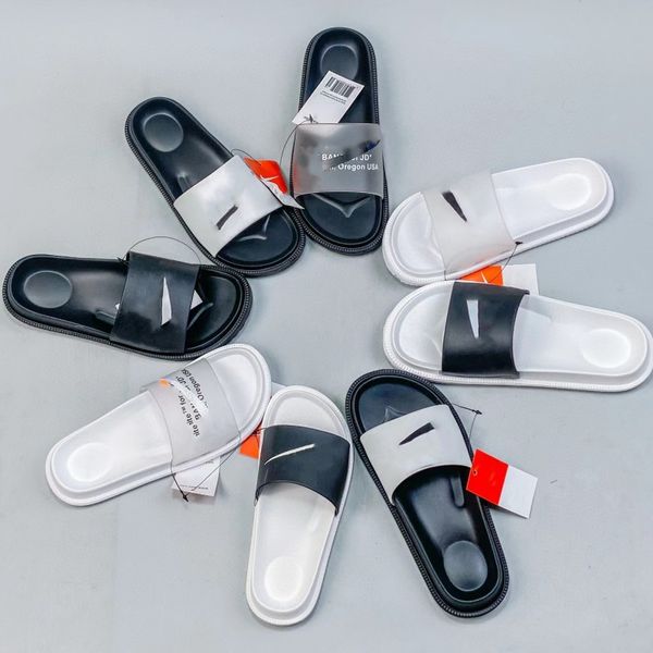 new fashion slippers luxury designer sandals rubber letter beach shoes outdoor anti-skid shoes sports flat shoes candy transparent men and w, Black
new fashion slippers luxury designer sandals rubber letter beach shoes outdoor anti-skid shoes sports flat shoes candy transparent men and w, Black