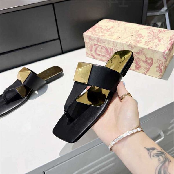 summer slope flat design valentinolies men flip flops women fashion heel letter casual slippers sandals luxury 03-05 hrxr, Black
summer slope flat design valentinolies men flip flops women fashion heel letter casual slippers sandals luxury 03-05 hrxr, Black