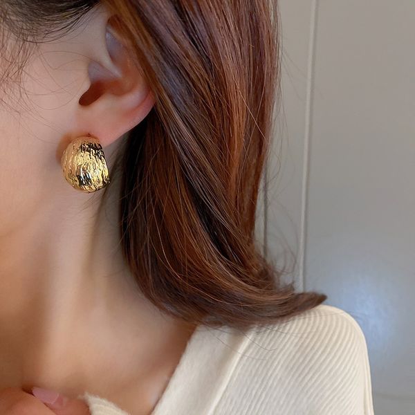 design texture metal charm hook earrings for women pin minimalist chic baroque style elegant female jewelry delicate earring gift 2023, Golden
design texture metal charm hook earrings for women pin minimalist chic baroque style elegant female jewelry delicate earring gift 2023, Golden