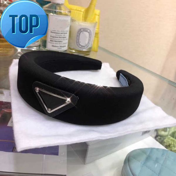with box 2022 luxury headbands inner stamp women quality wide sponge hairbands designers hoop girls hair hoops fashion hair accessories, Silver
with box 2022 luxury headbands inner stamp women quality wide sponge hairbands designers hoop girls hair hoops fashion hair accessories, Silver