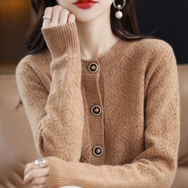 women's knits tees autumn and winter pure wool cardigan round neck hollowed out 100 korean loose sweater jacquard knit ca 230308, White
women's knits tees autumn and winter pure wool cardigan round neck hollowed out 100 korean loose sweater jacquard knit ca 230308, White