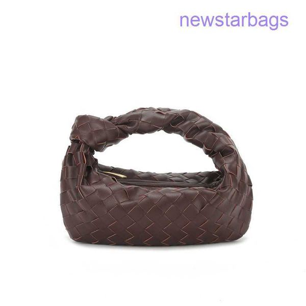 original edition bottegs venets point bags online shop niche design croissant bag hand woven new autumn 2023 knotted cloud
original edition bottegs venets point bags online shop niche design croissant bag hand woven new autumn 2023 knotted cloud