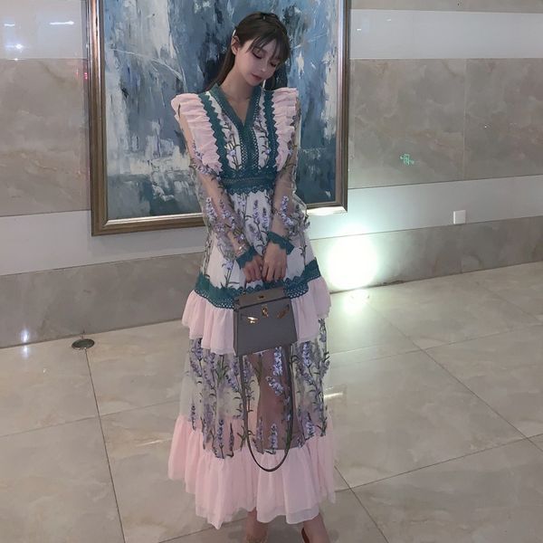 casual dresses 2023 summer runway women luxury lace floral embroidery mesh dress femme v neck elegant bohemian maxi long vestidos 230307, Black;gray
casual dresses 2023 summer runway women luxury lace floral embroidery mesh dress femme v neck elegant bohemian maxi long vestidos 230307, Black;gray