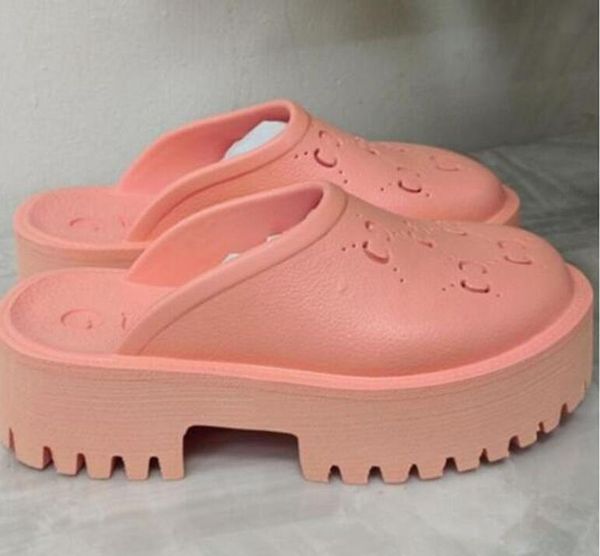 qw2023 thick bottom desiner beach rubber lazy slippers indoor outdoor show style e warm fox fur sandals for women slides flip flops 35-42, Black
qw2023 thick bottom desiner beach rubber lazy slippers indoor outdoor show style e warm fox fur sandals for women slides flip flops 35-42, Black