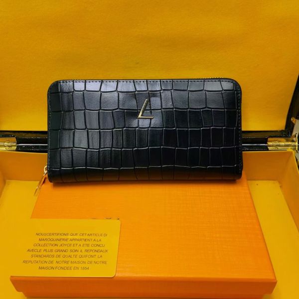 23ss women luxurys designers zippy long wallets handbag crocodile skin pattern bag ladies genuine leather travel wallet zip coin purse 19cm, Red;black
23ss women luxurys designers zippy long wallets handbag crocodile skin pattern bag ladies genuine leather travel wallet zip coin purse 19cm, Red;black