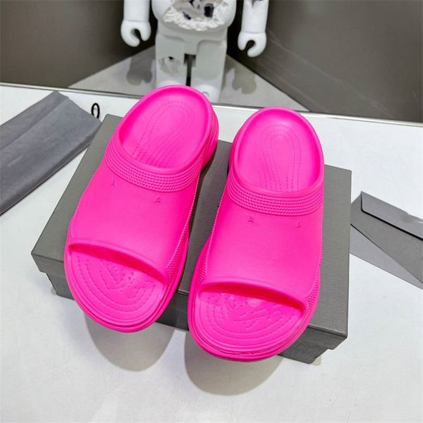 fashion slippers 2023 luxury design summer balencaigaity men and women flat shoes thick sole leather rubber letter logo casual cartoon slipp, Black
fashion slippers 2023 luxury design summer balencaigaity men and women flat shoes thick sole leather rubber letter logo casual cartoon slipp, Black