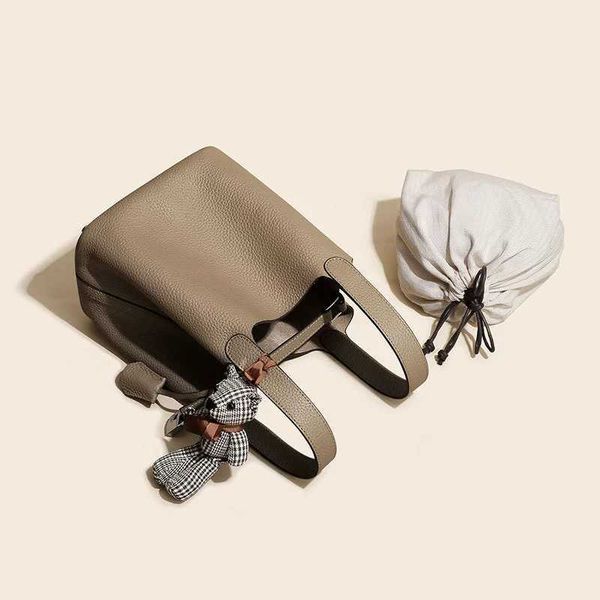 h bag designer original layer togo cowhide leather women's bag new style hand trend classic h family vegetable basket portable bucket s
h bag designer original layer togo cowhide leather women's bag new style hand trend classic h family vegetable basket portable bucket s