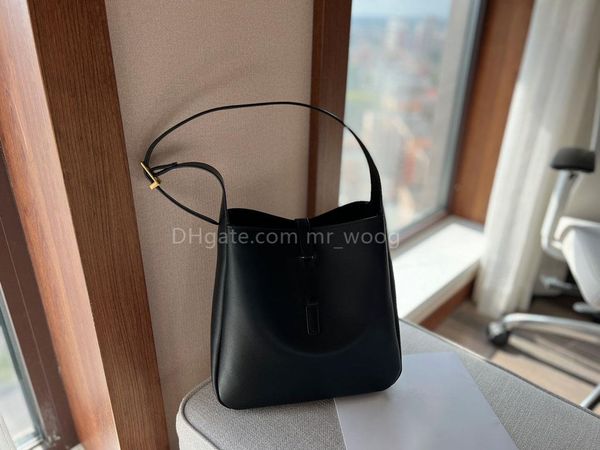 autumn and winter fashion leather one shoulder bag 2023 purse designer luxury handbag women's crossbody bag tote underarm bag black eas
autumn and winter fashion leather one shoulder bag 2023 purse designer luxury handbag women's crossbody bag tote underarm bag black eas