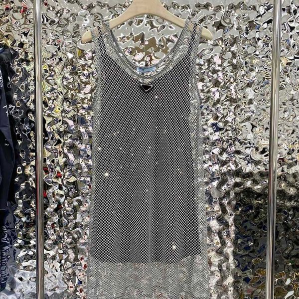 23ss brand designer womens vest skirt two-piece set imitation crystal diamond skirt women clothing, Black;gray
23ss brand designer womens vest skirt two-piece set imitation crystal diamond skirt women clothing, Black;gray